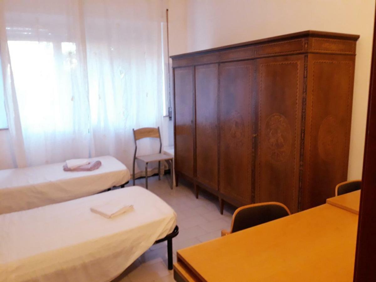 Hotel Bed In Siena à Tognazza Extérieur photo