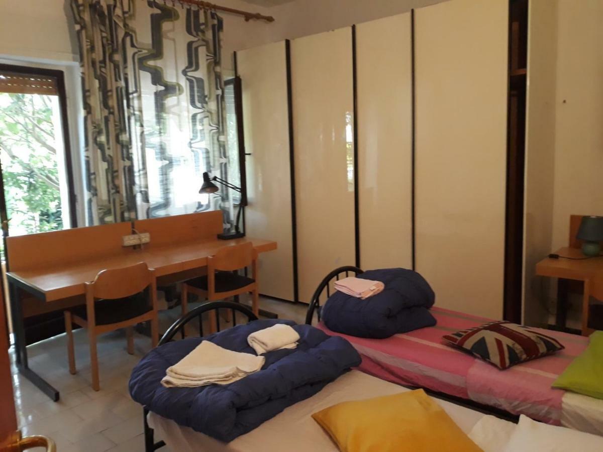 Hotel Bed In Siena à Tognazza Extérieur photo