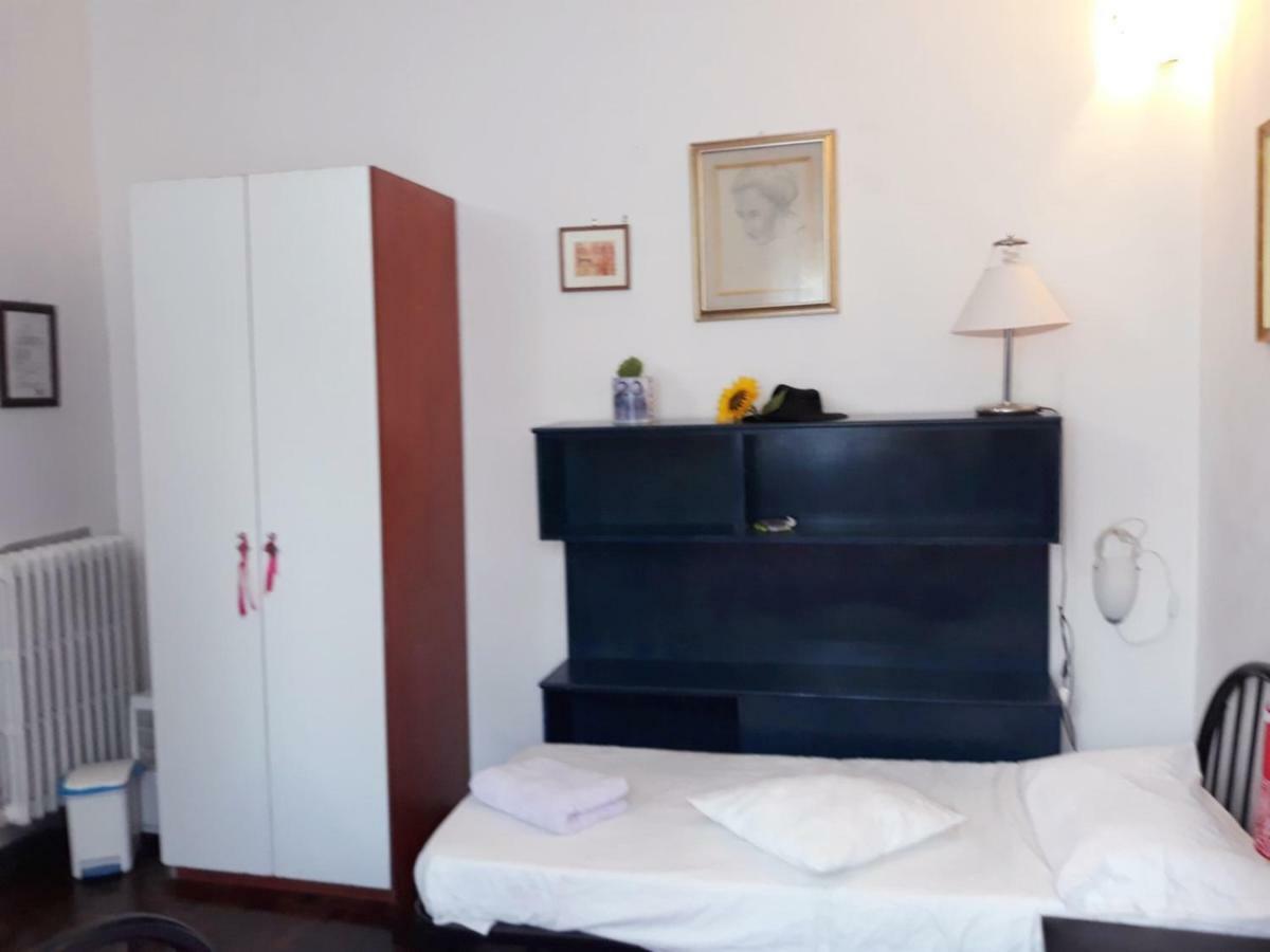 Hotel Bed In Siena à Tognazza Extérieur photo