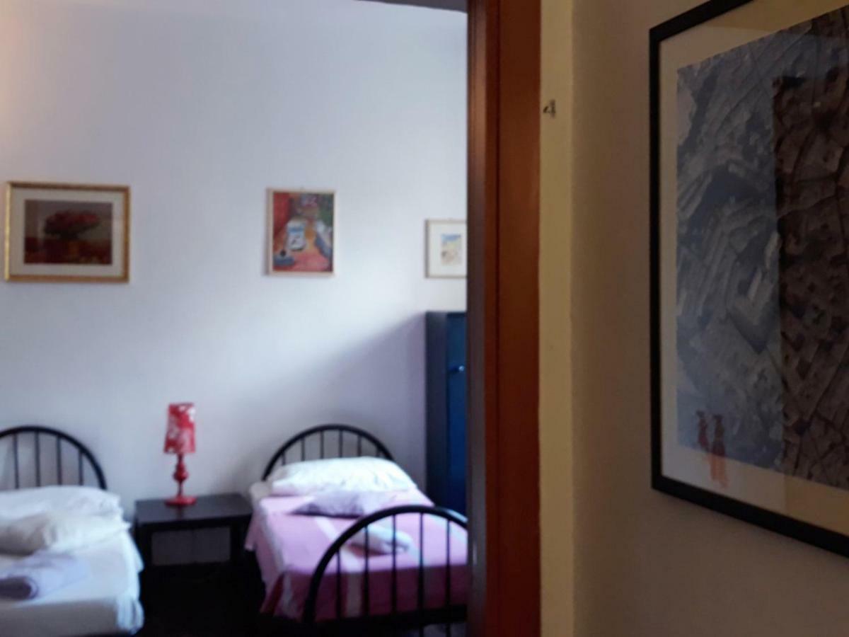 Hotel Bed In Siena à Tognazza Extérieur photo